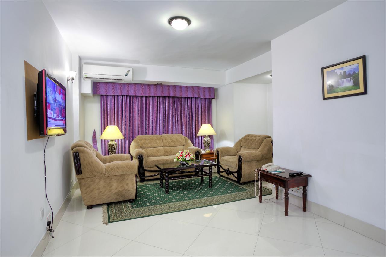 Hotel Purbani International Ltd. Dhaka Buitenkant foto