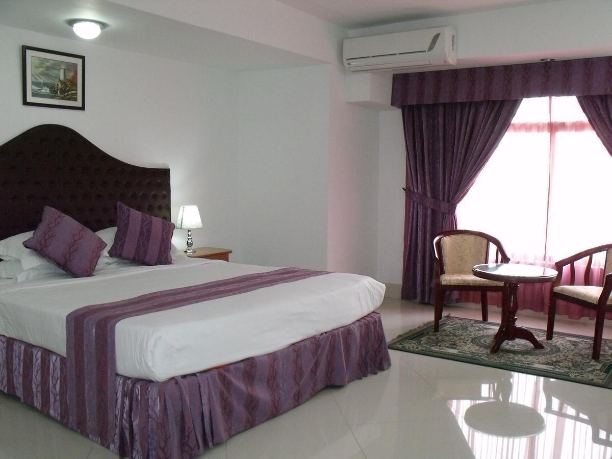 Hotel Purbani International Ltd. Dhaka Buitenkant foto